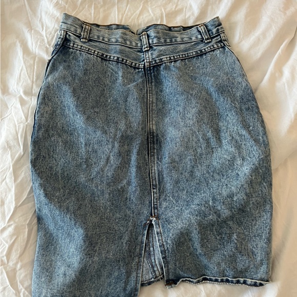 Vintage High-Waisted Pencil Skirt - Picture 4 of 4